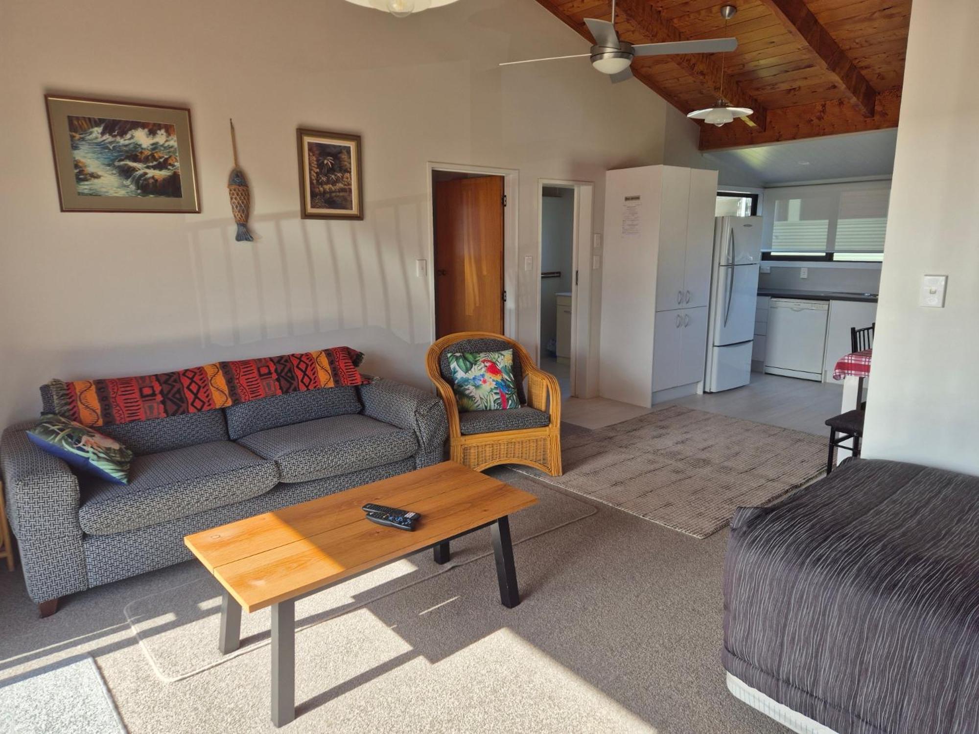 Blue Marlin Apartments Whitianga Exterior photo