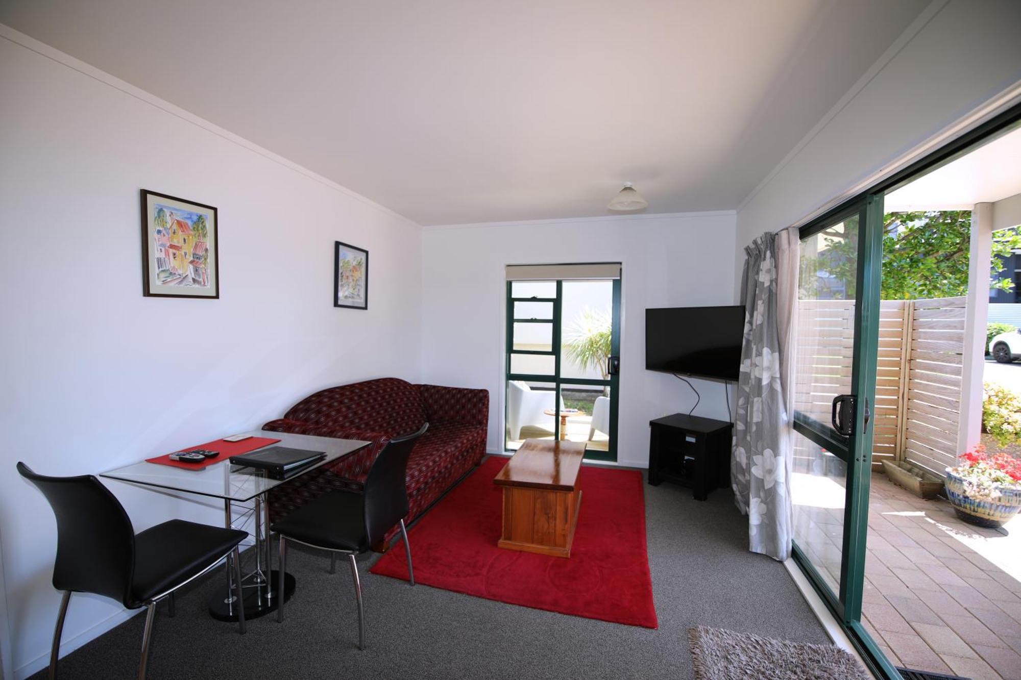 Blue Marlin Apartments Whitianga Exterior photo