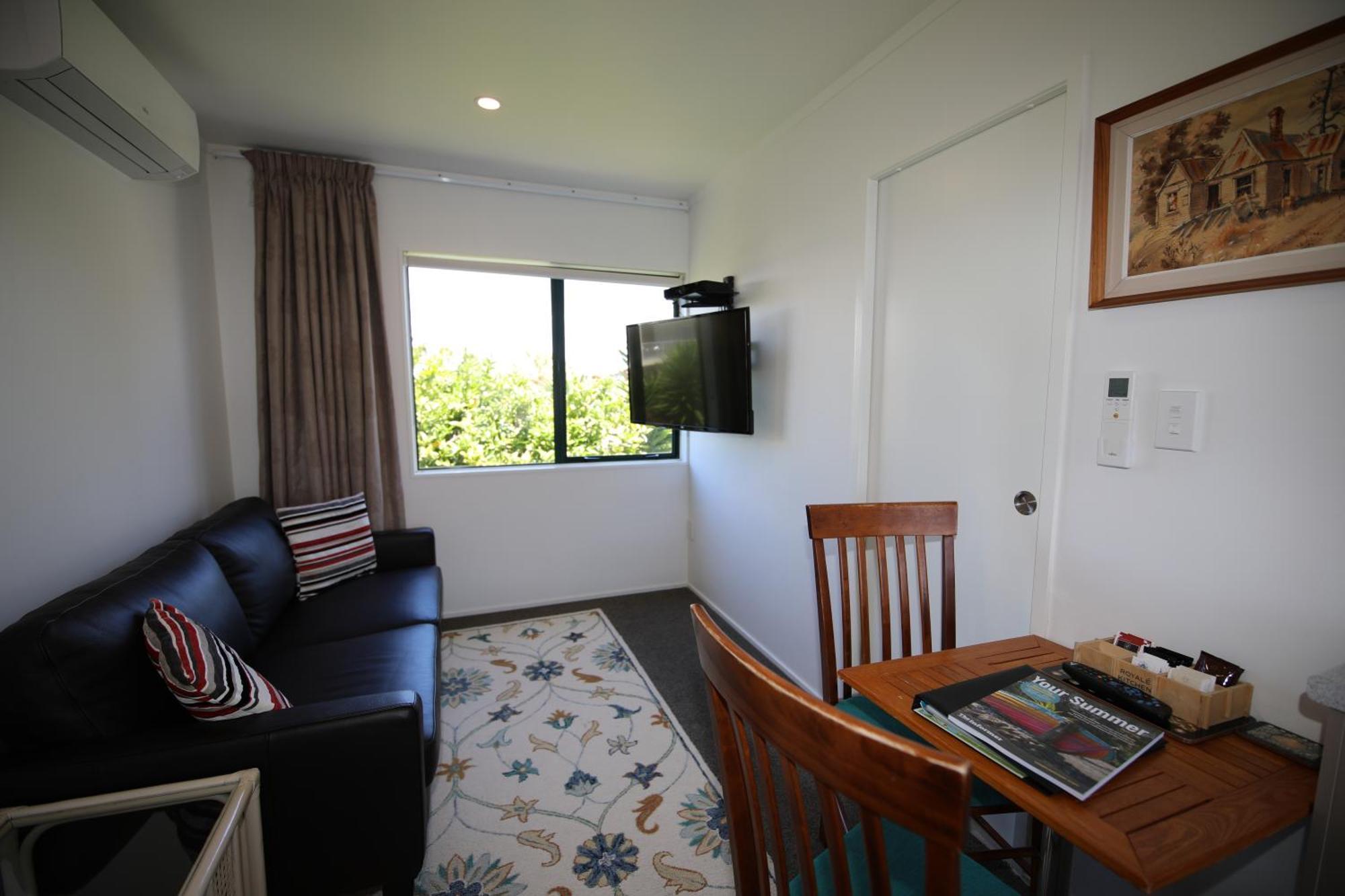 Blue Marlin Apartments Whitianga Exterior photo