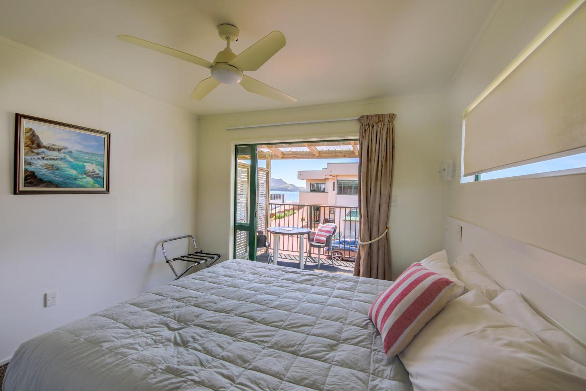Blue Marlin Apartments Whitianga Exterior photo