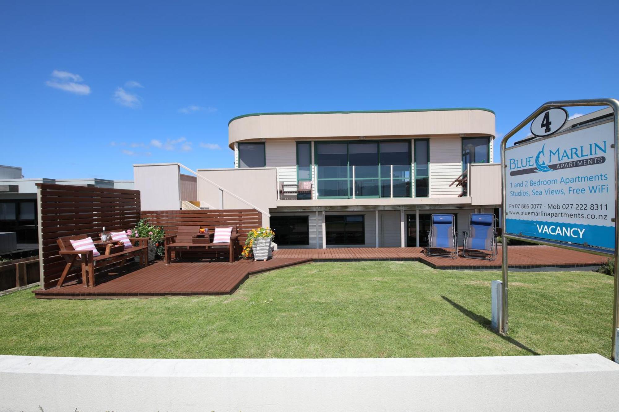 Blue Marlin Apartments Whitianga Exterior photo
