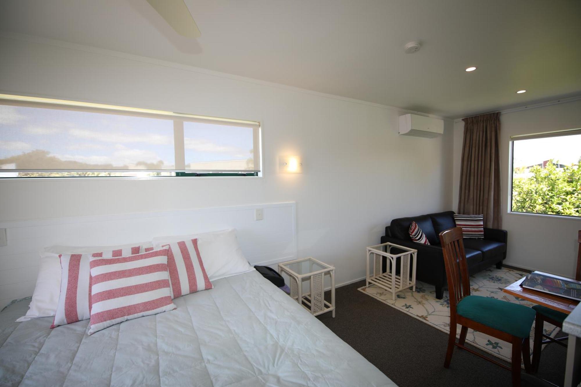 Blue Marlin Apartments Whitianga Exterior photo