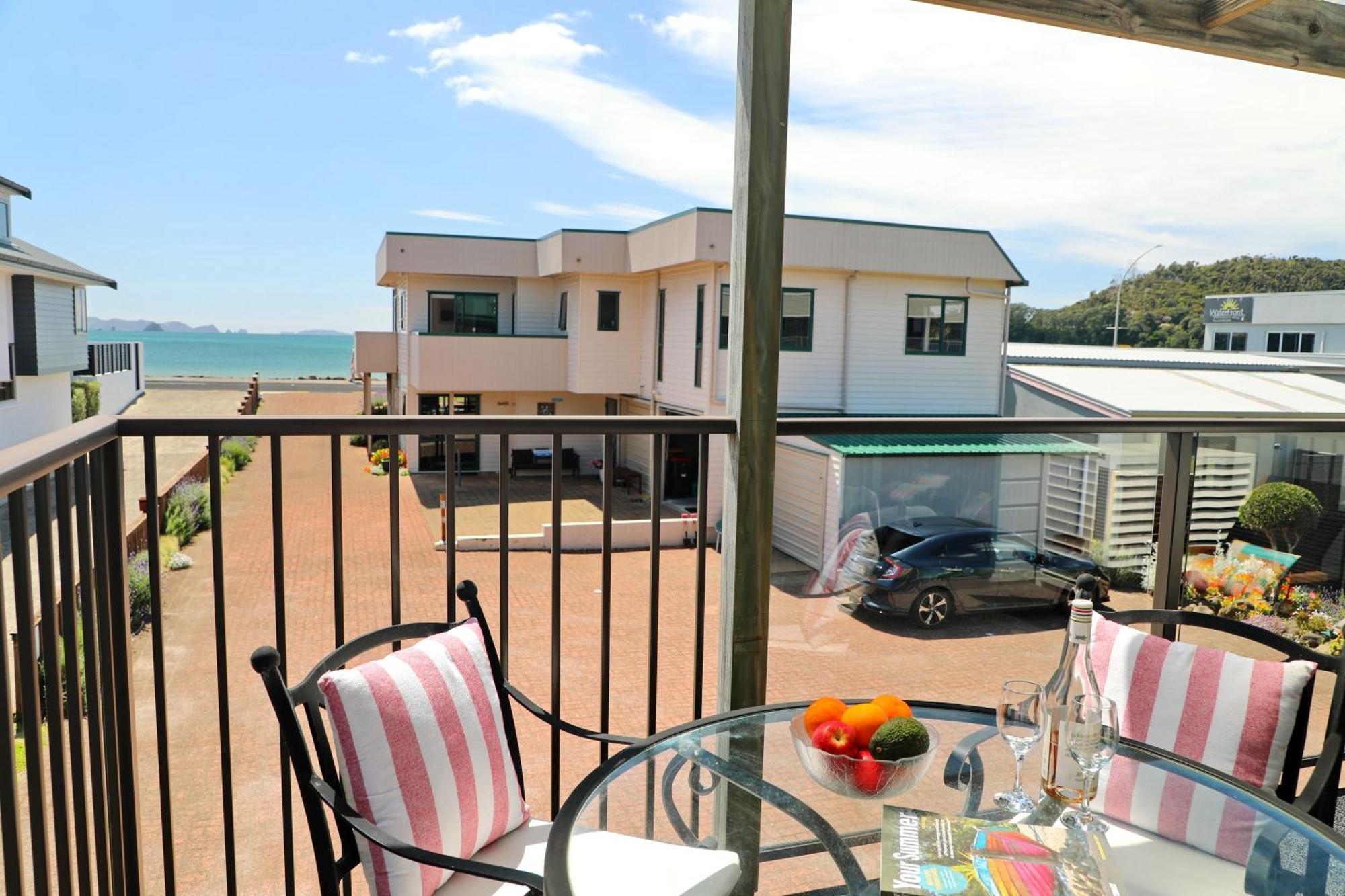 Blue Marlin Apartments Whitianga Exterior photo