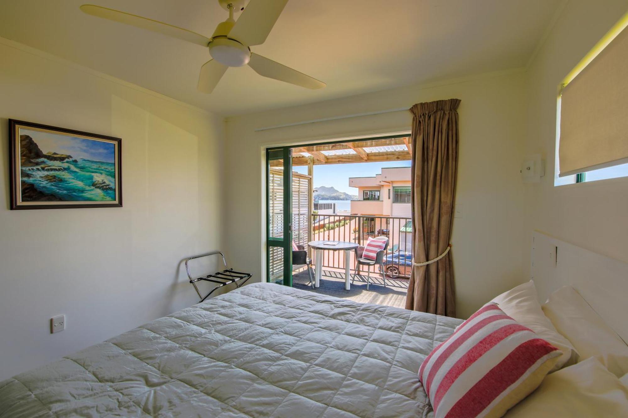 Blue Marlin Apartments Whitianga Exterior photo