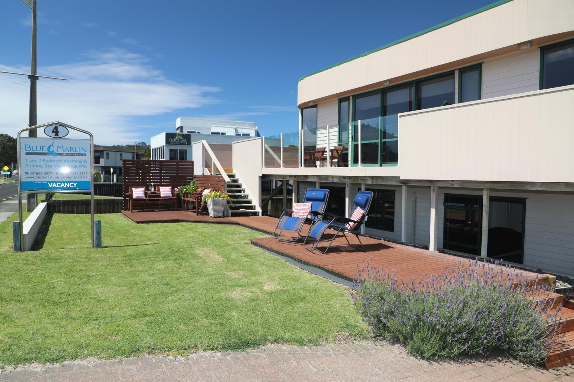 Blue Marlin Apartments Whitianga Exterior photo