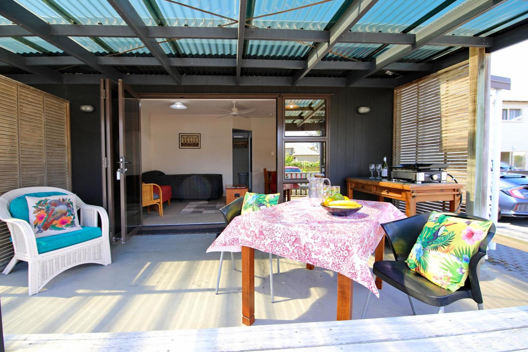 Blue Marlin Apartments Whitianga Exterior photo