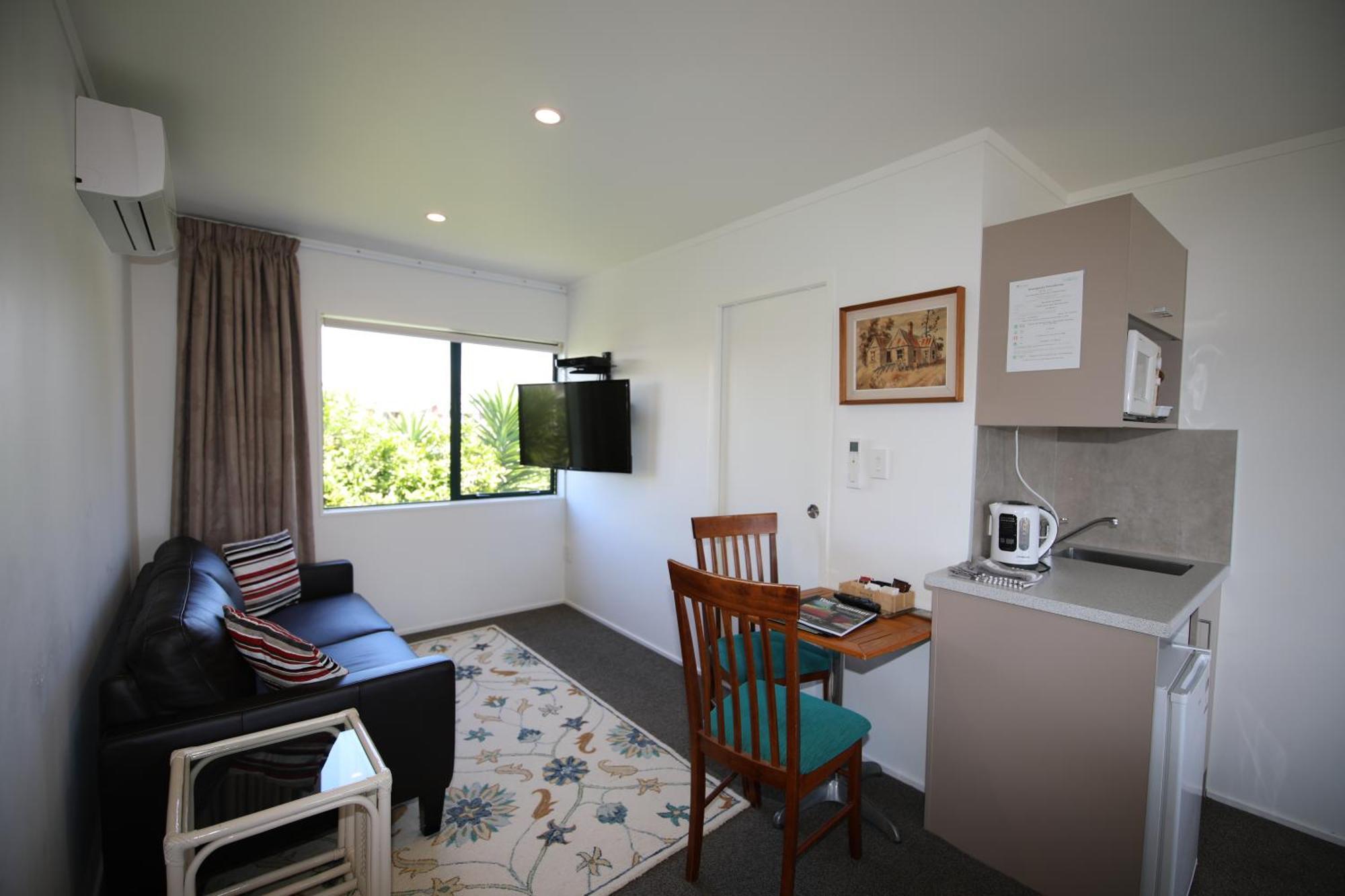 Blue Marlin Apartments Whitianga Exterior photo