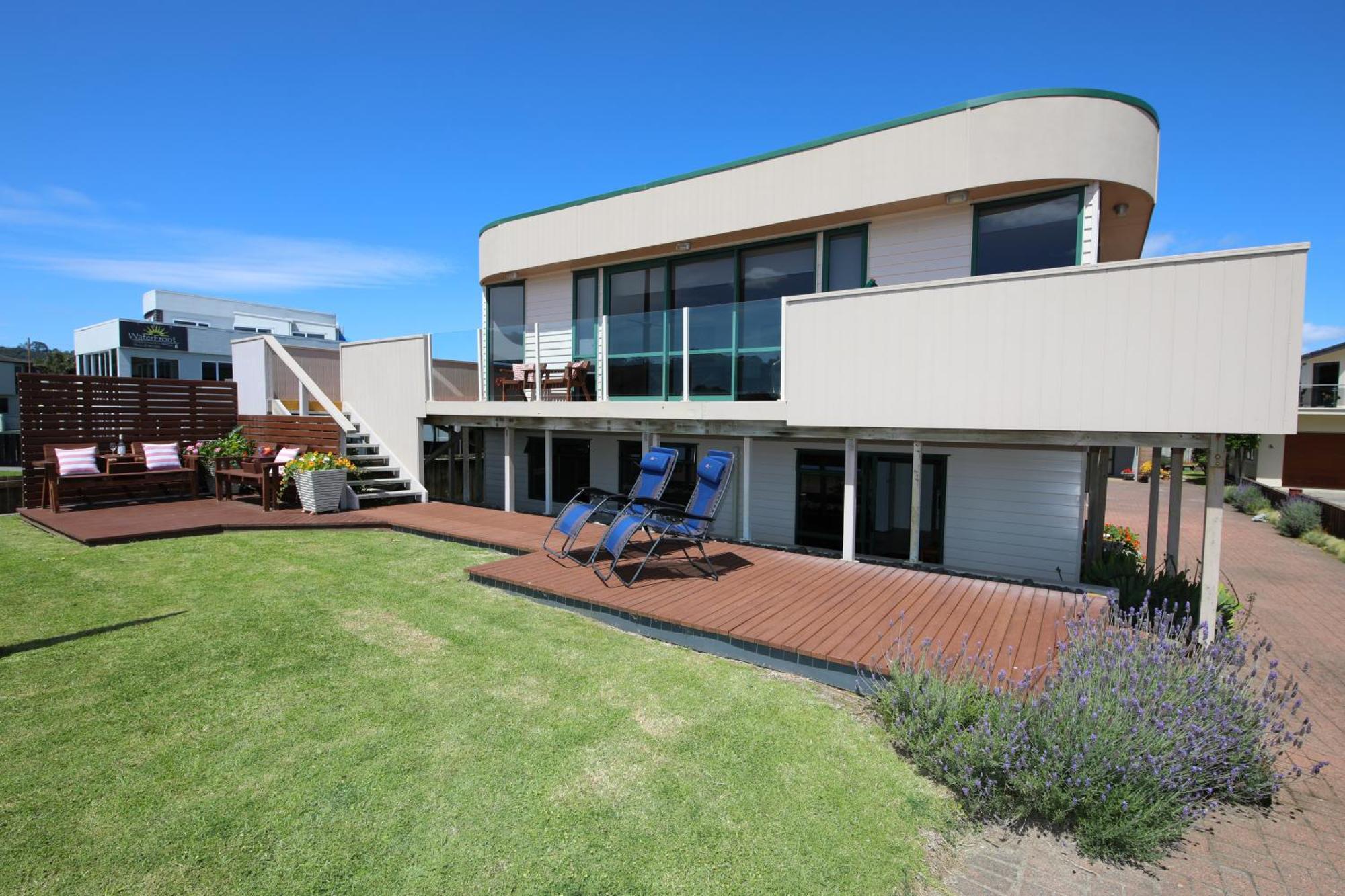 Blue Marlin Apartments Whitianga Exterior photo