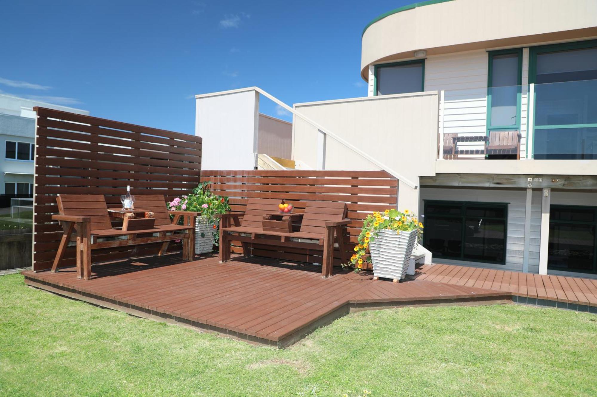 Blue Marlin Apartments Whitianga Exterior photo