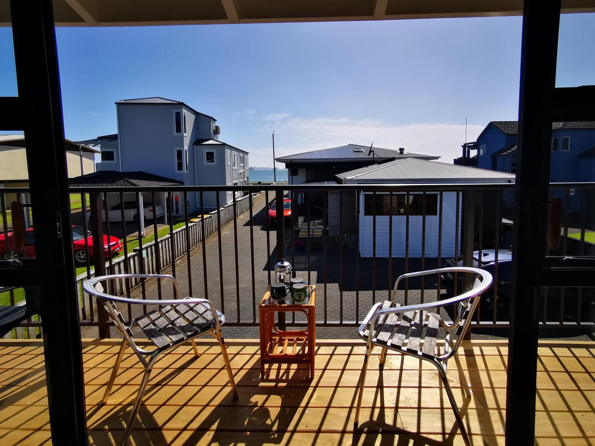 Blue Marlin Apartments Whitianga Exterior photo